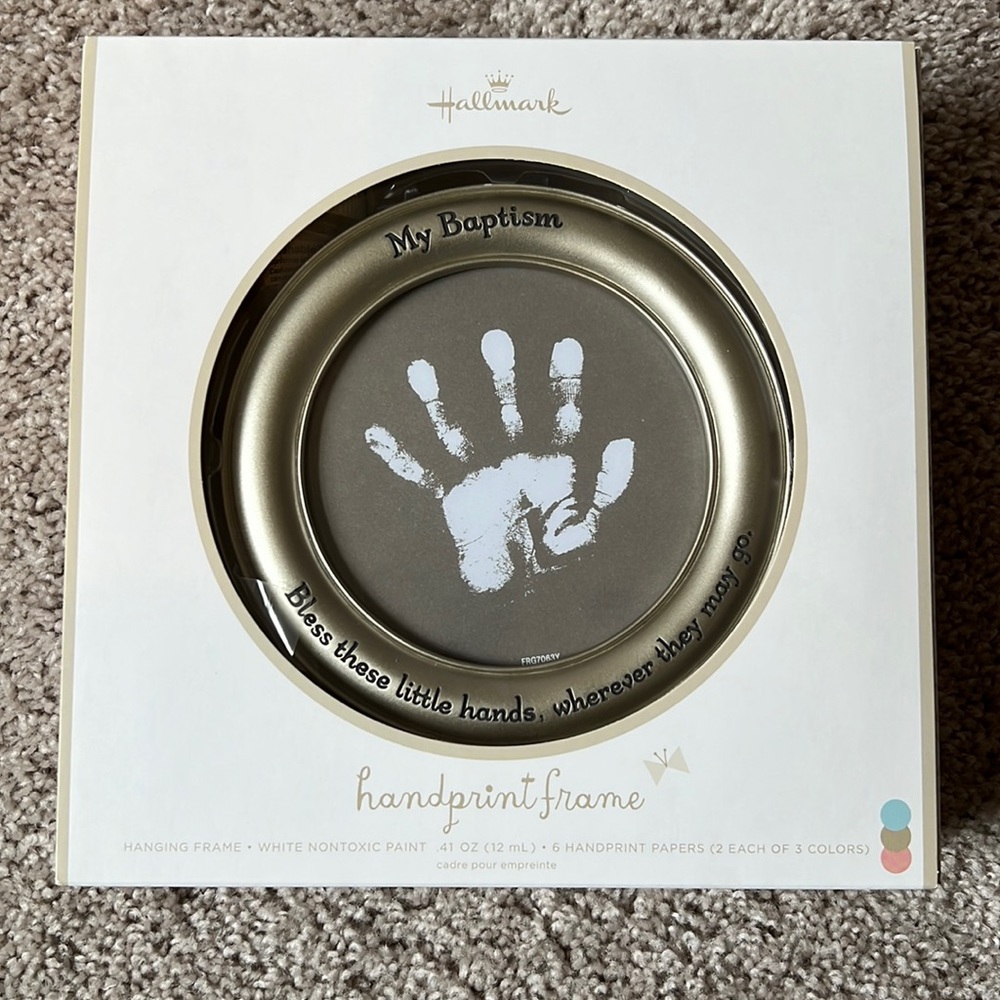NWT Hallmark handprint frame